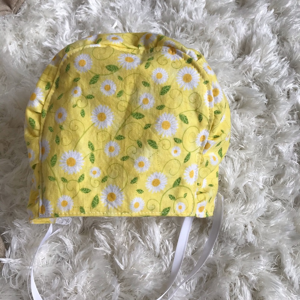 Handmade Bonnet - Picture 4 of 4